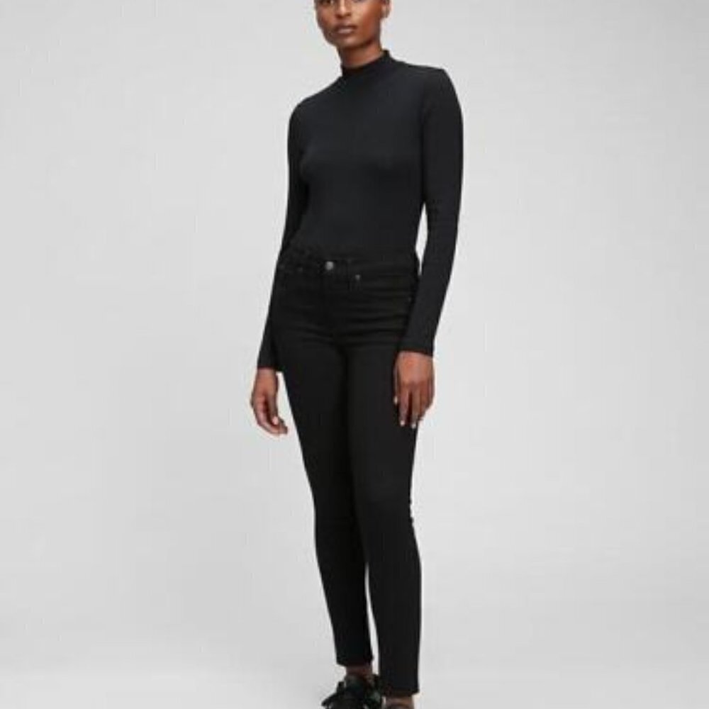 Gap True Skinny Mid Rise, 28/6P Black NWT
